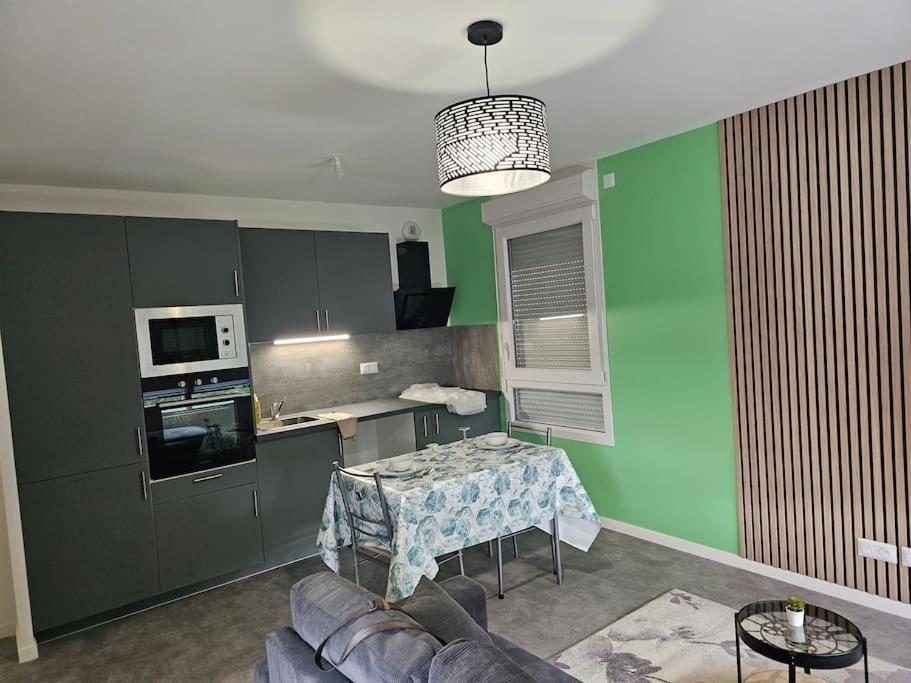 Apartment Grand 2 Pieces En