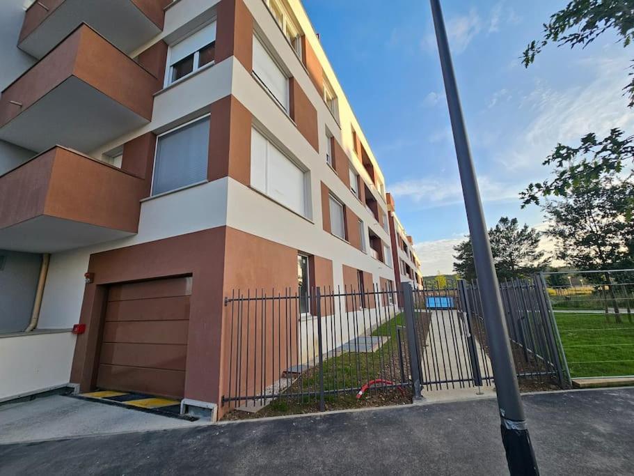 Apartment Grand 2 Pieces En