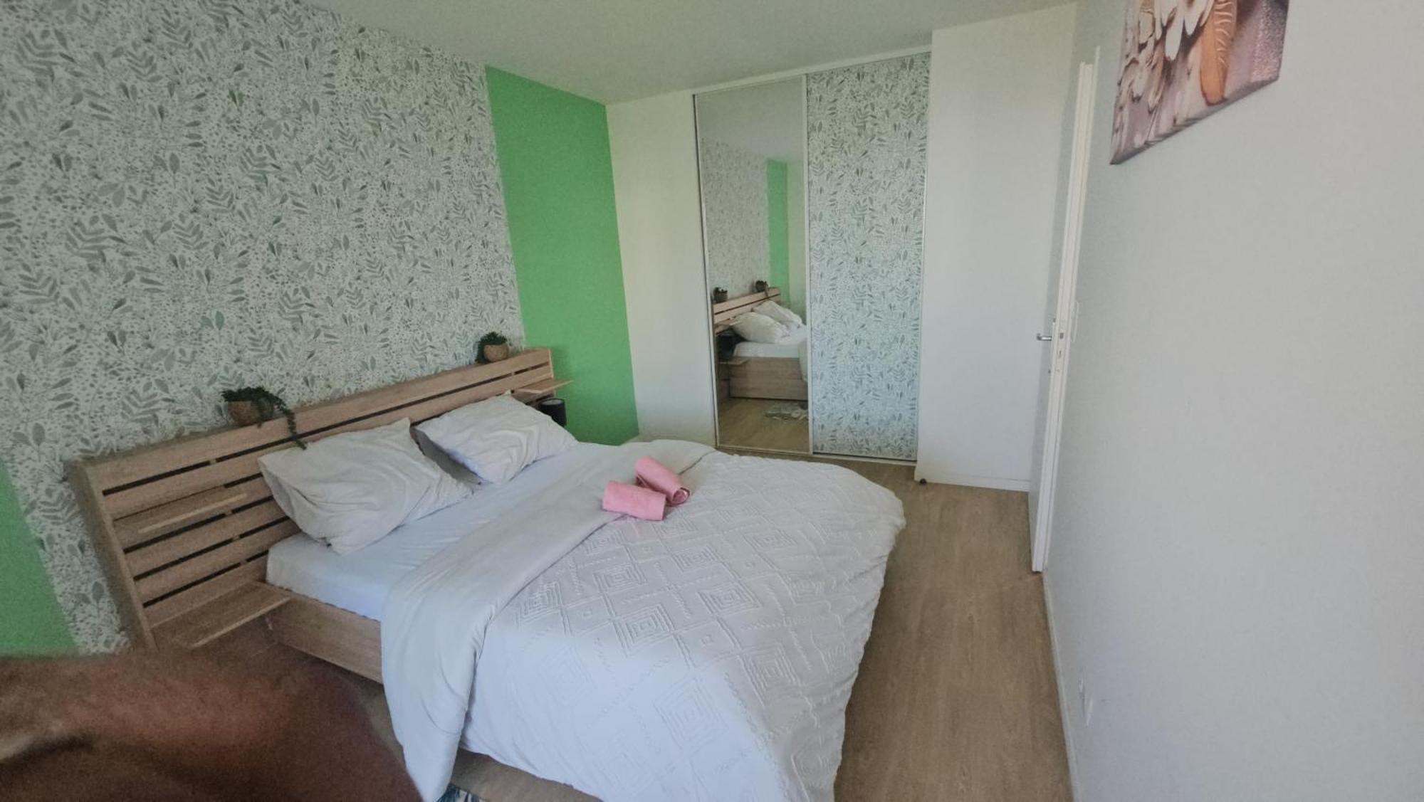 Apartment Grand 2 Pieces En *
