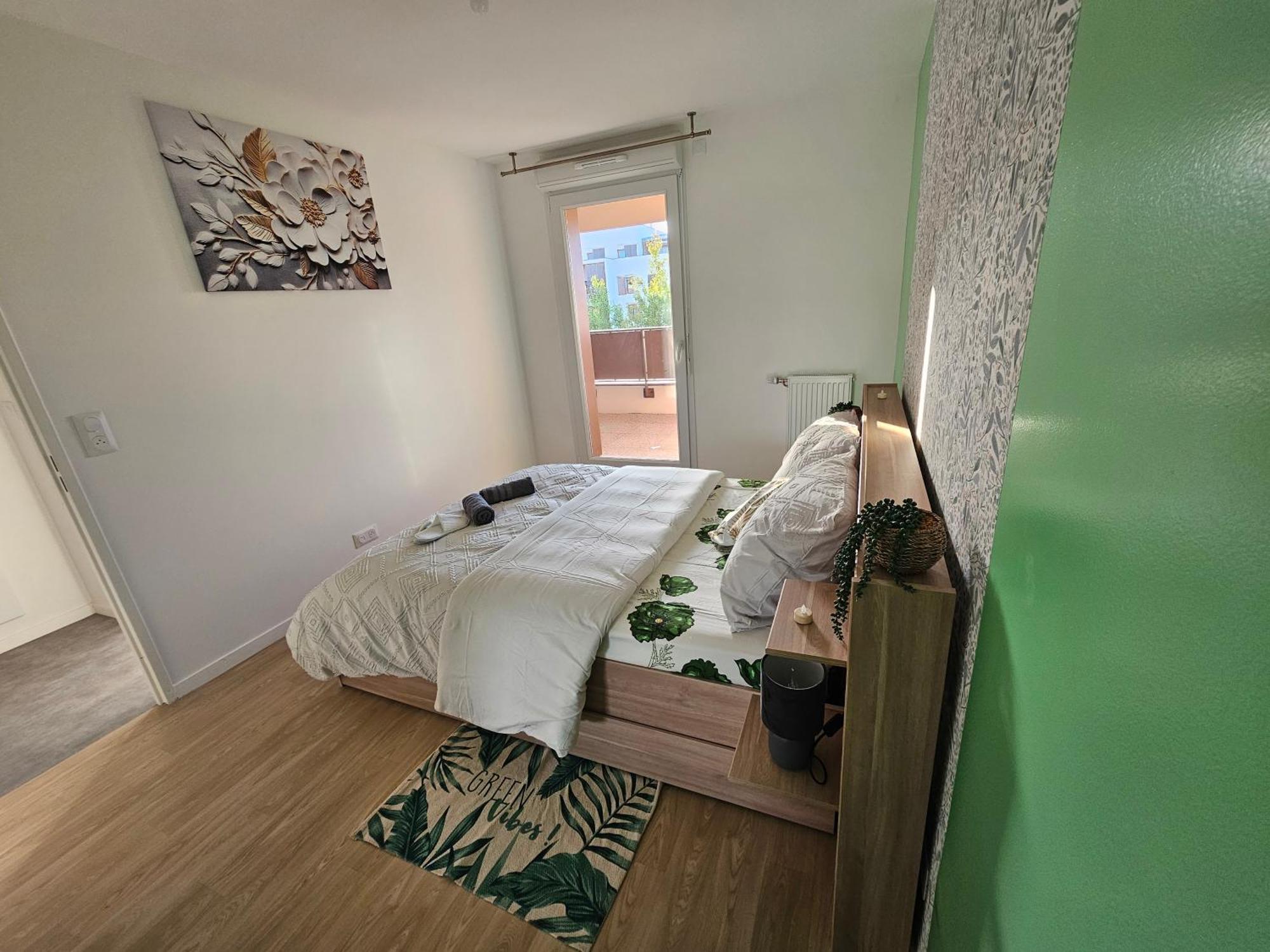 Apartment Grand 2 Pieces En *
